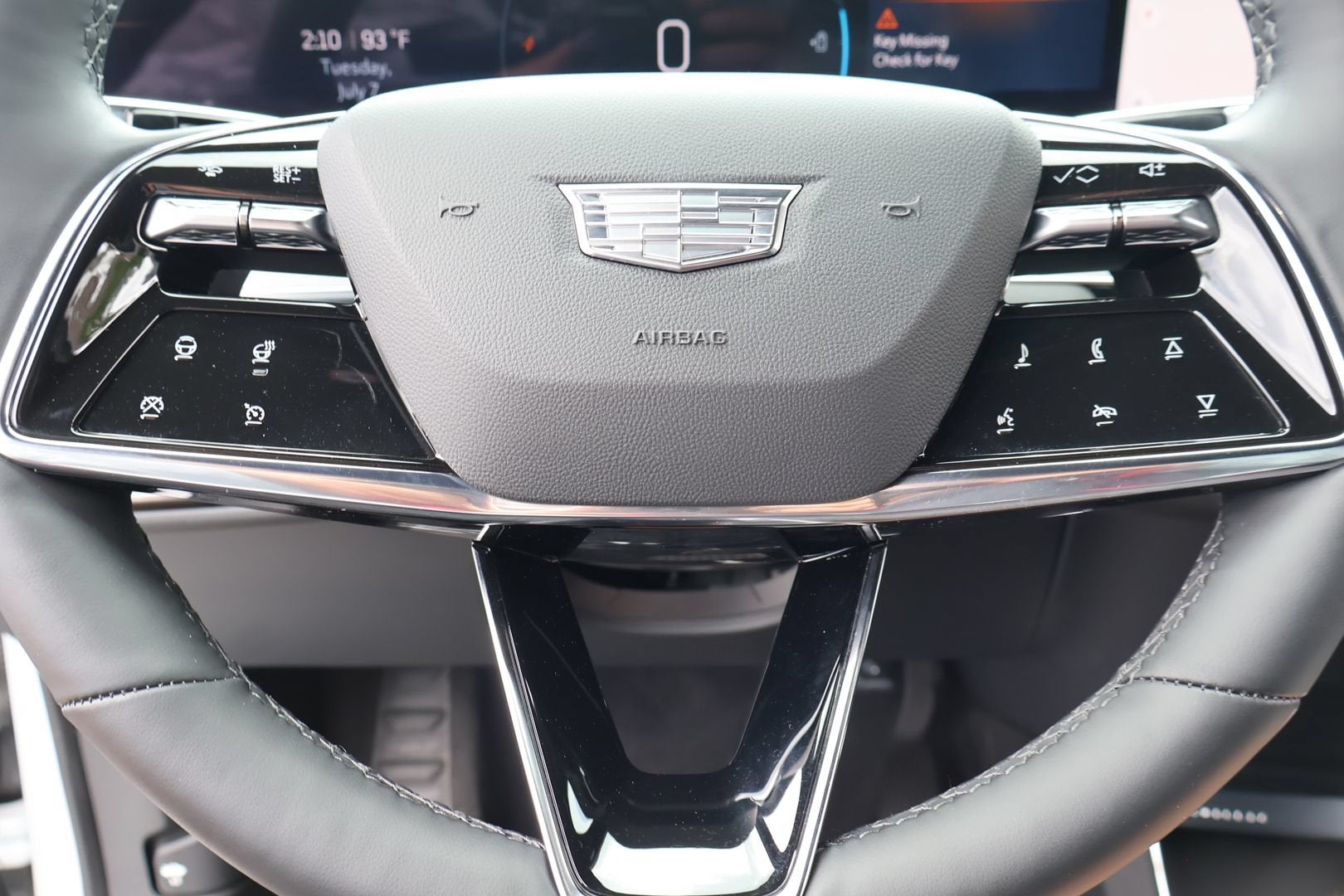 2024 Cadillac LYRIQ Luxury 3