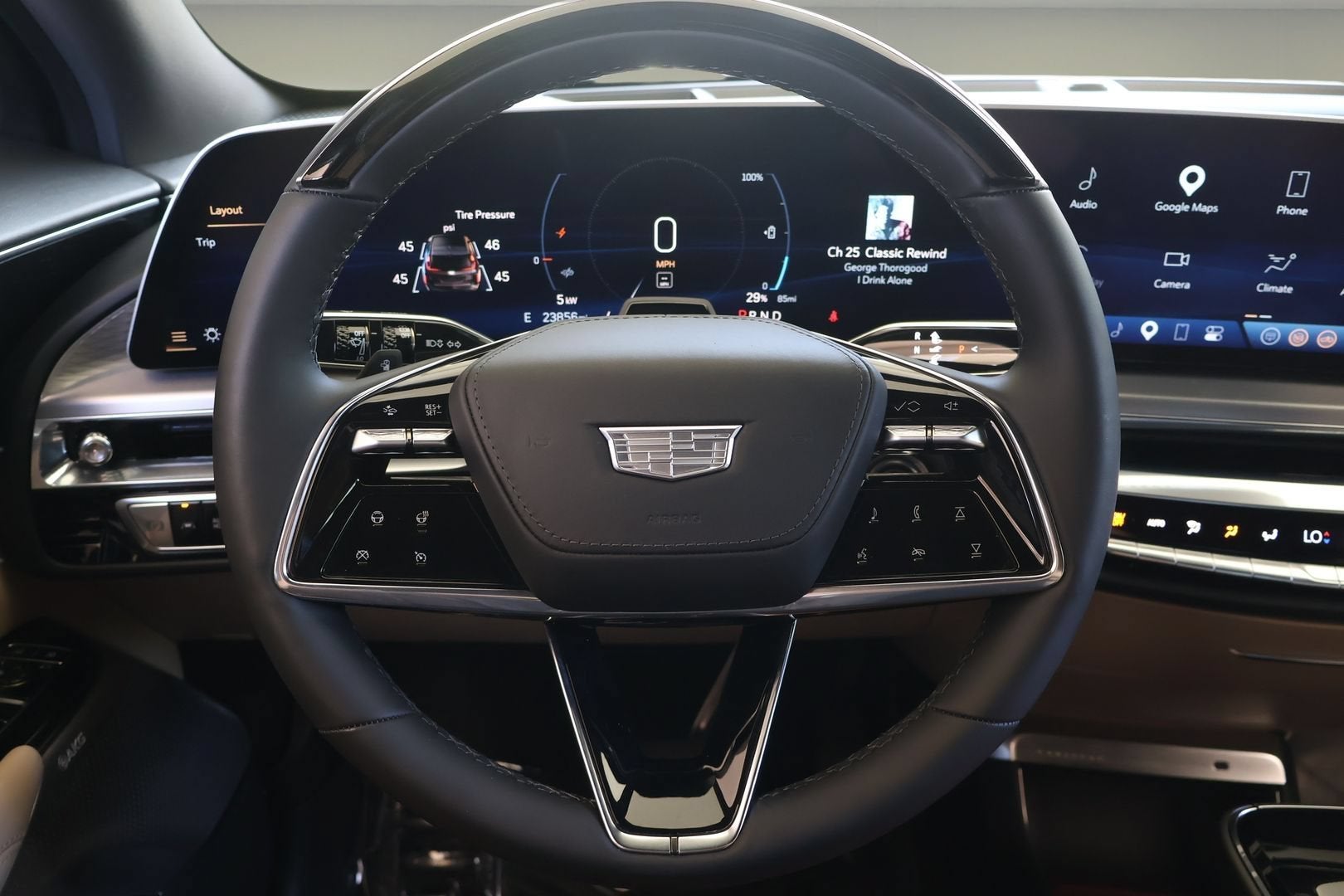 2024 Cadillac LYRIQ Luxury 3