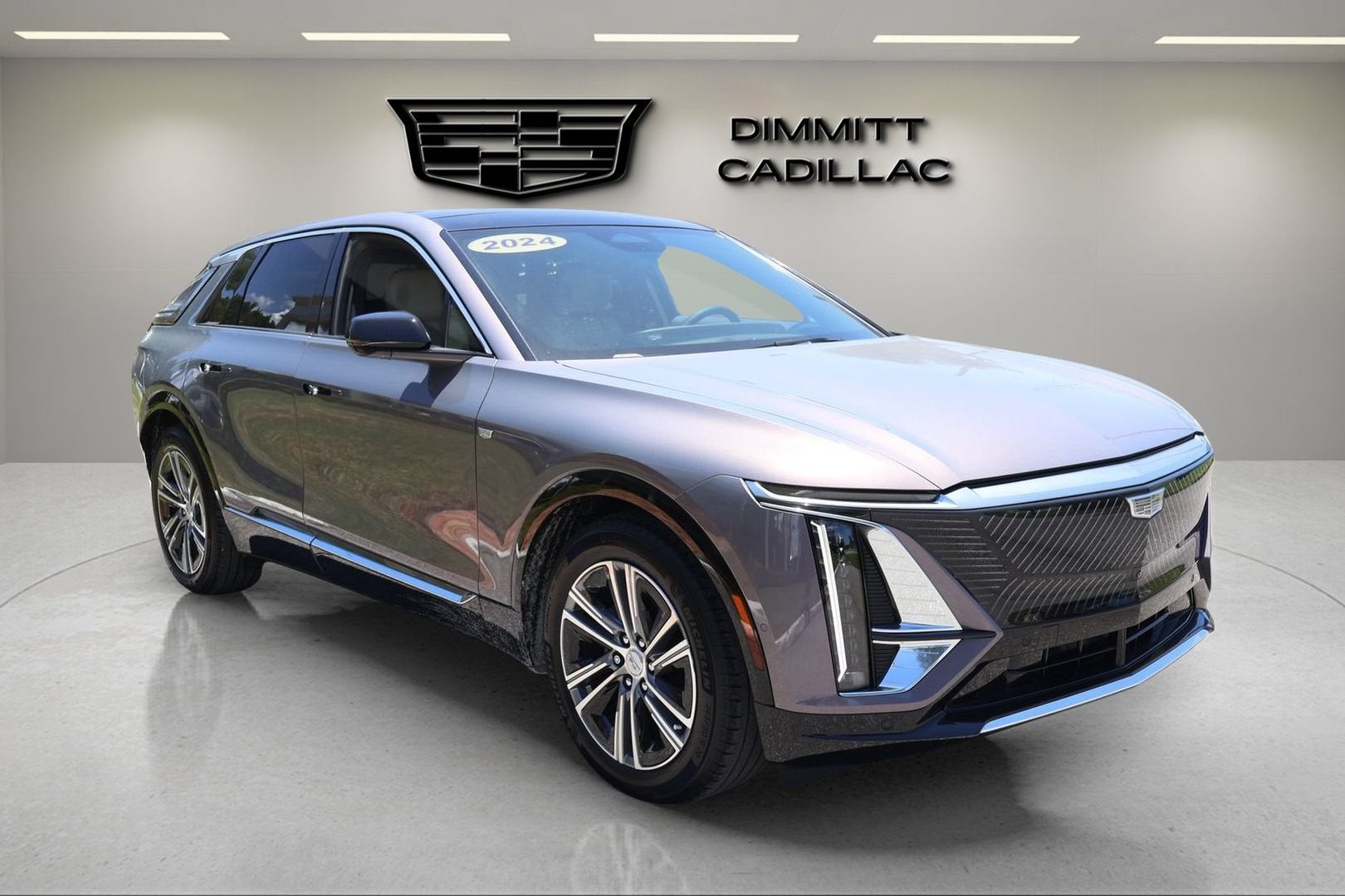 2024 Cadillac LYRIQ Luxury 3