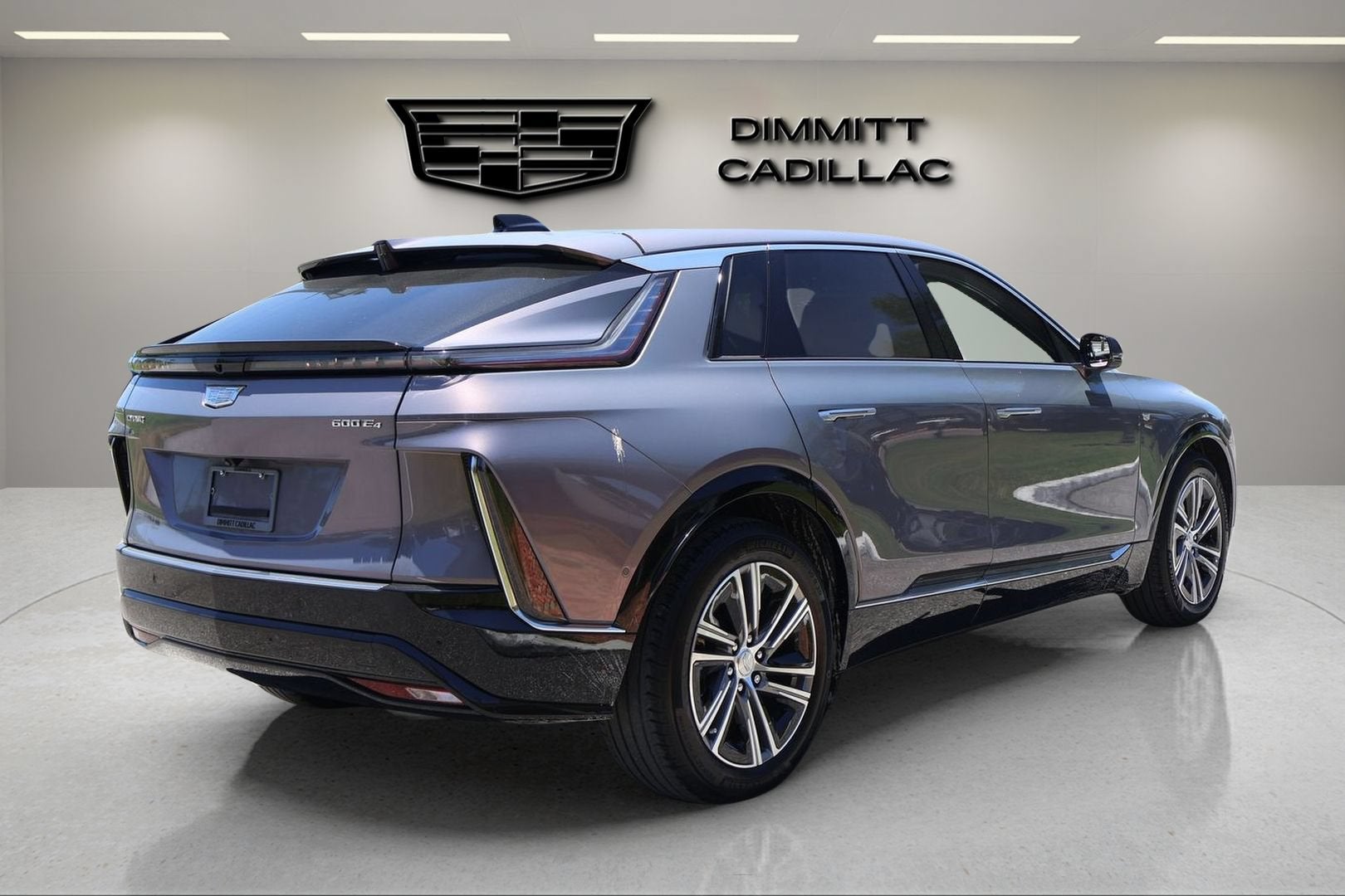 2024 Cadillac LYRIQ Luxury 3