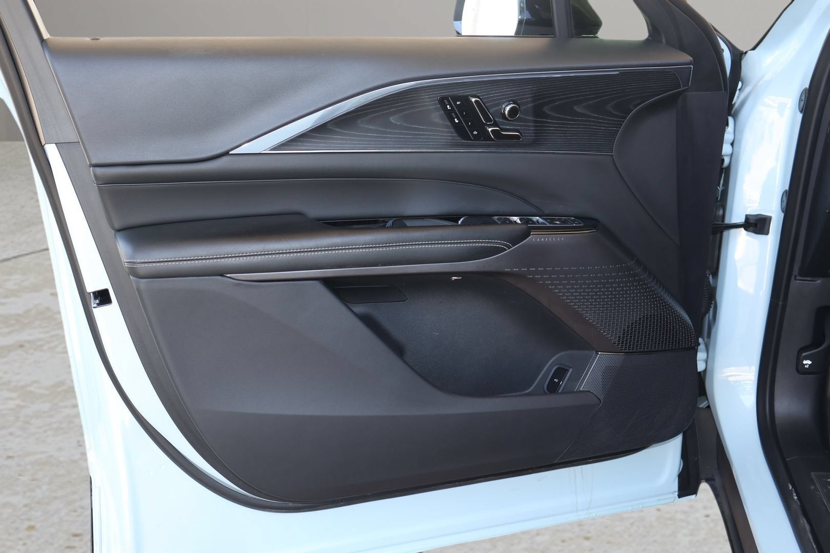 2024 Cadillac LYRIQ Sport 1