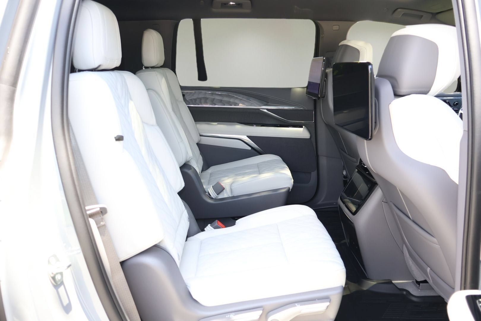 2026 Cadillac ESCALADE IQL Sport