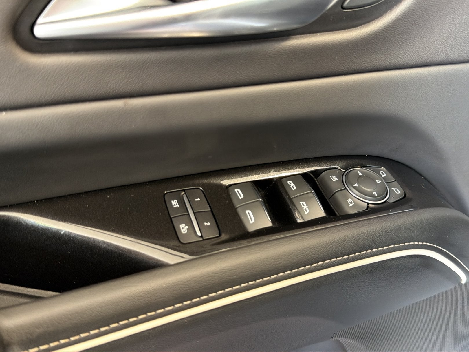 2023 Cadillac Escalade ESV 4WD Premium Luxury