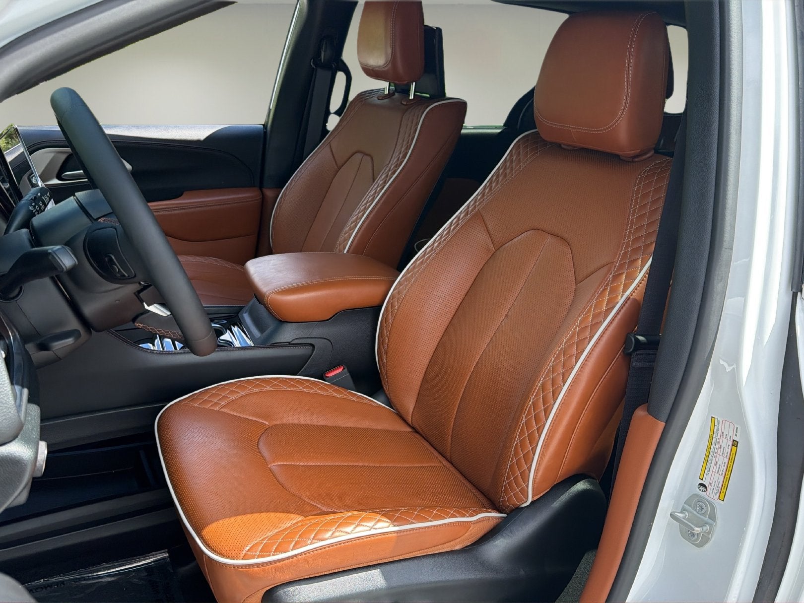 2024 Chrysler Pacifica Hybrid Pinnacle