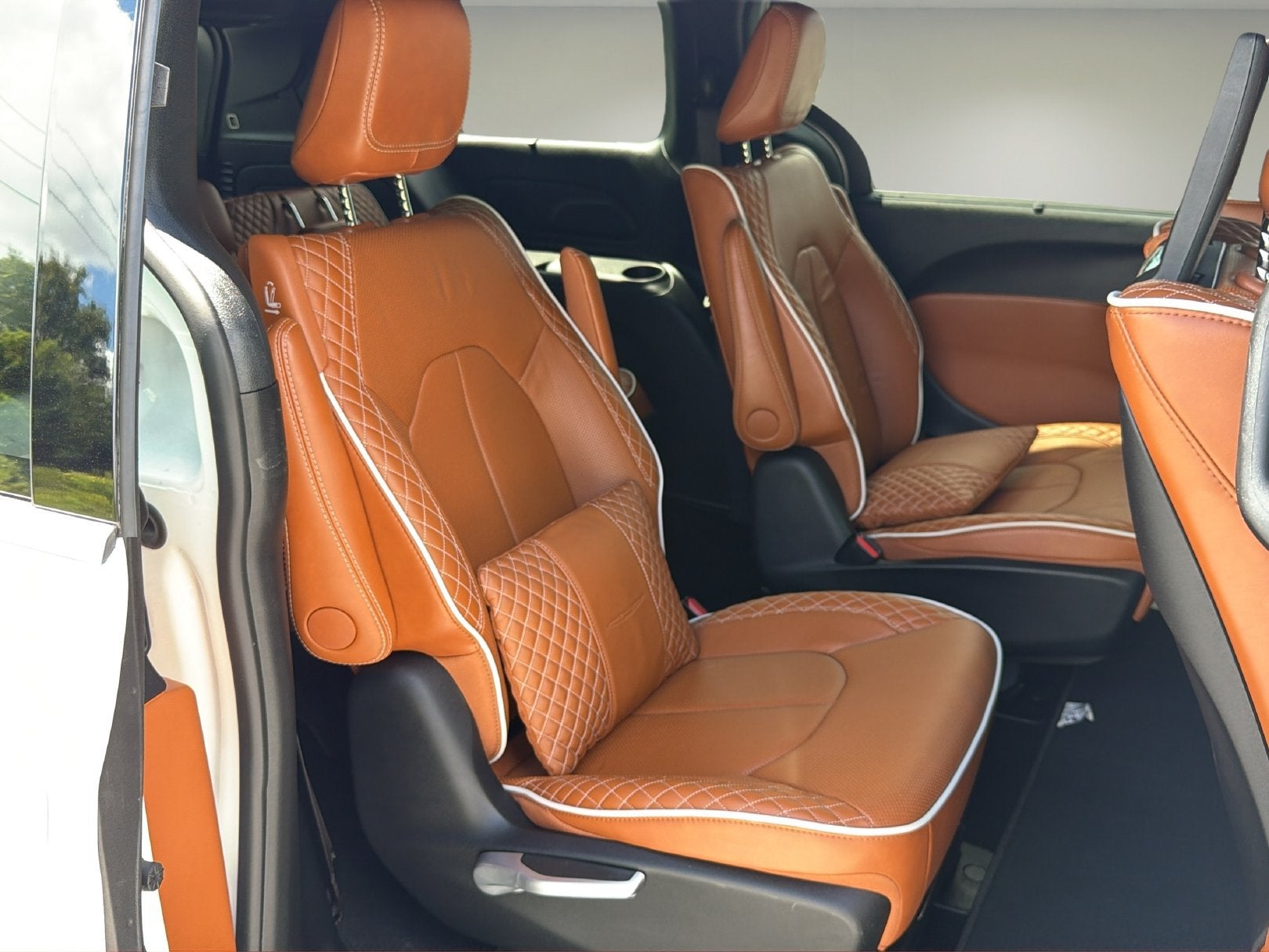 2024 Chrysler Pacifica Hybrid Pinnacle