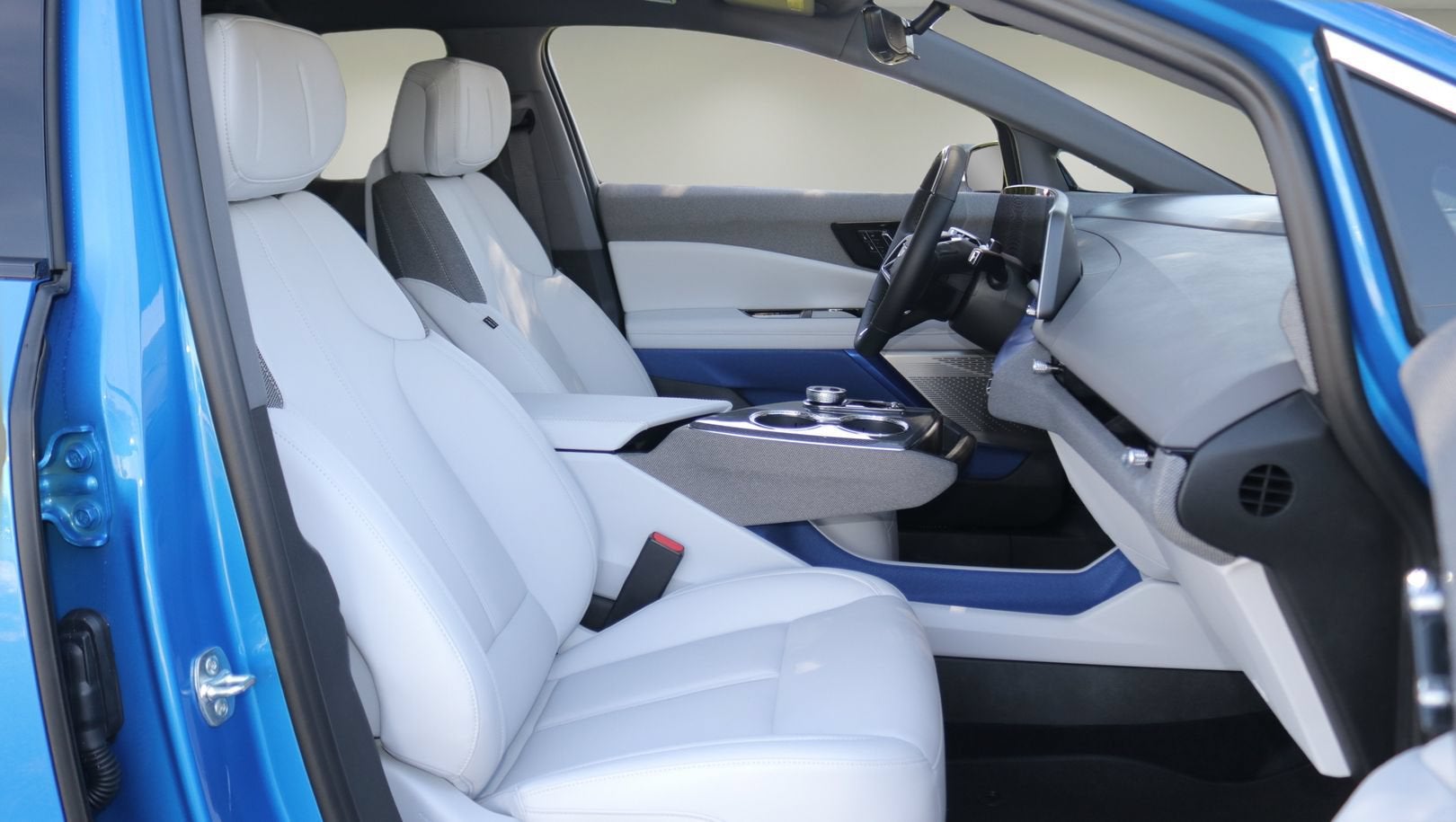 2027 Cadillac OPTIQ Luxury