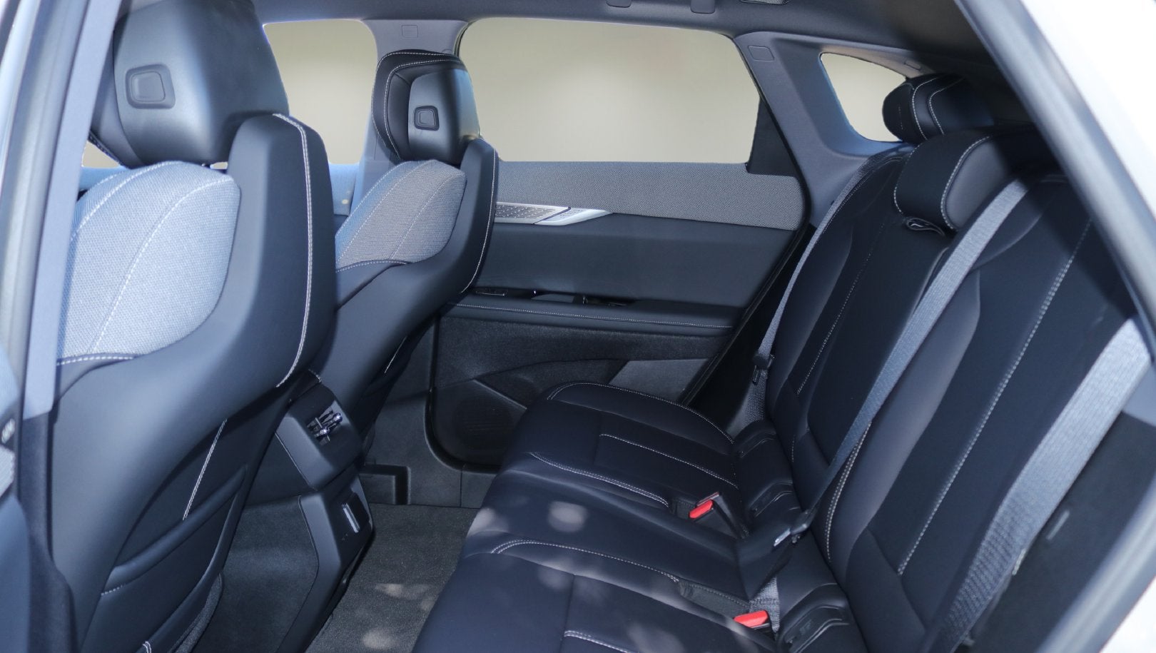 2027 Cadillac OPTIQ Luxury