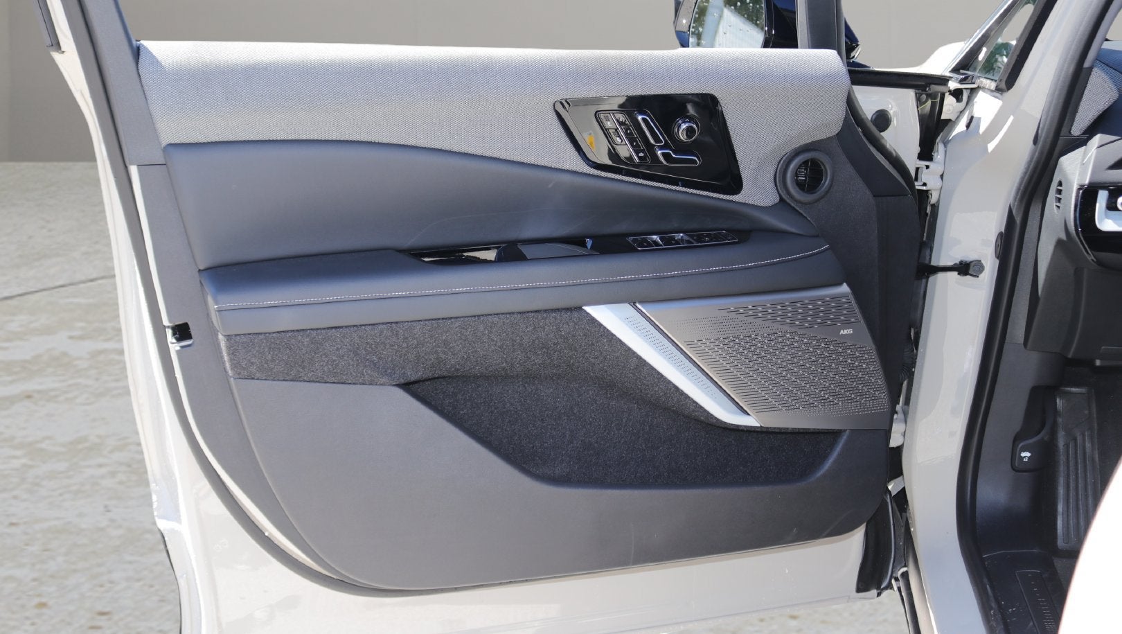 2027 Cadillac OPTIQ Luxury