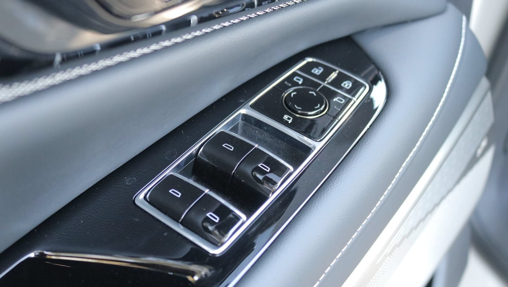 2027 Cadillac OPTIQ Luxury