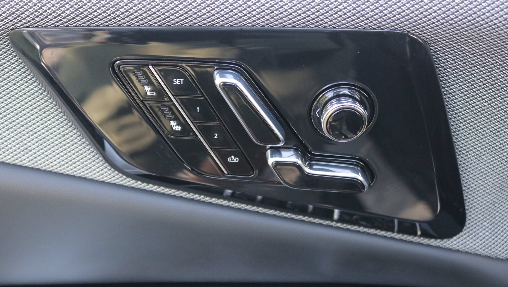 2027 Cadillac OPTIQ Luxury