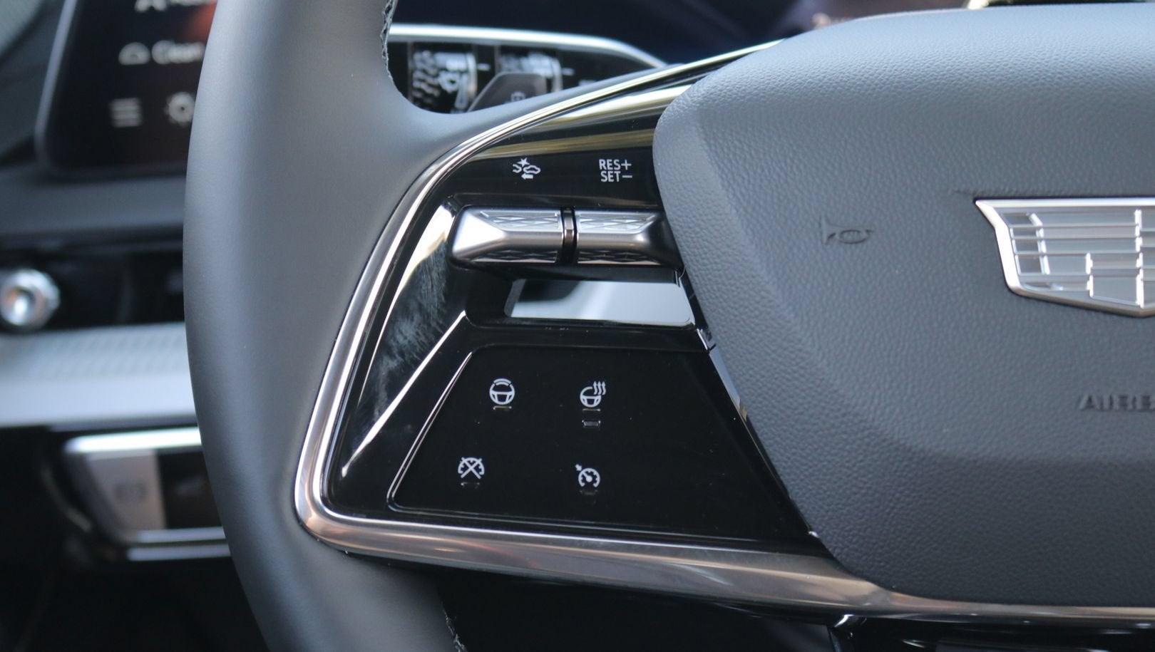 2027 Cadillac OPTIQ Luxury