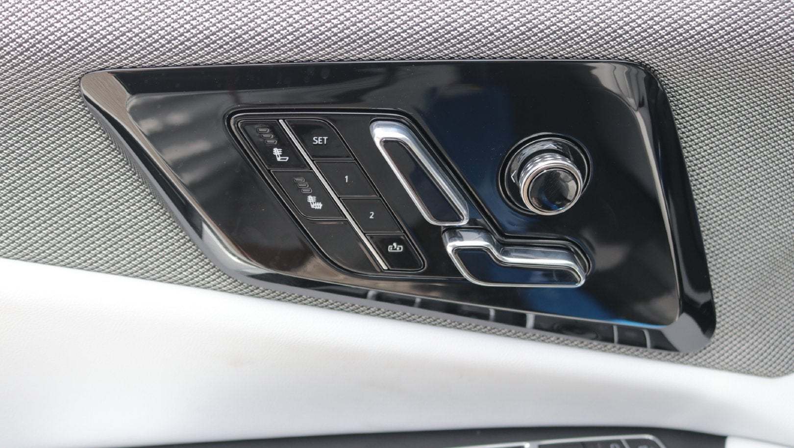 2027 Cadillac OPTIQ Luxury