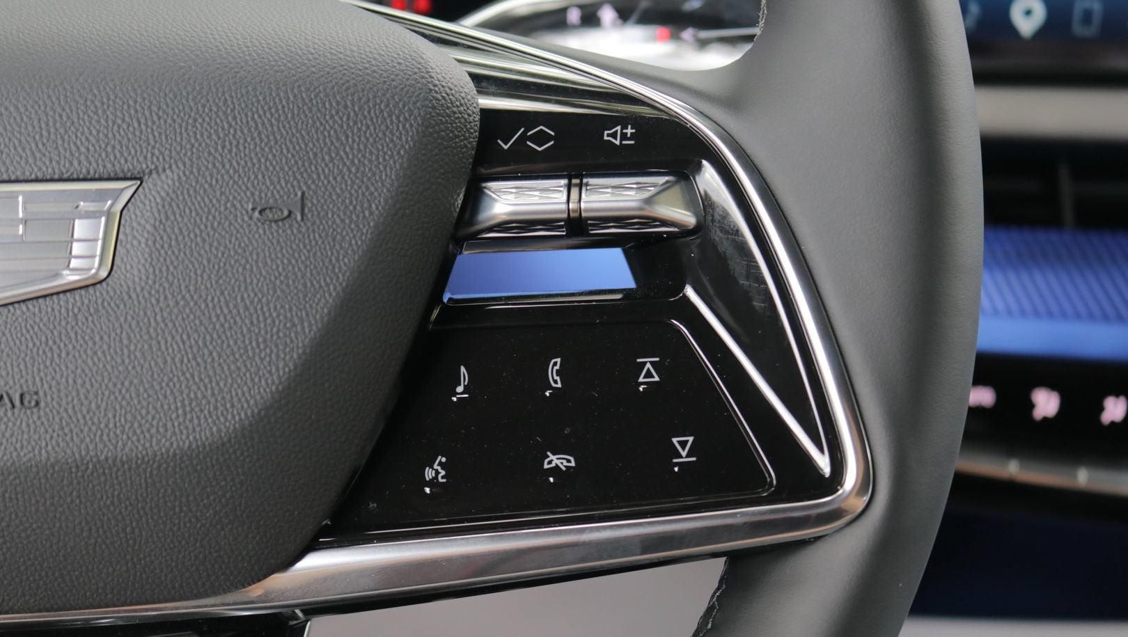 2027 Cadillac OPTIQ Luxury