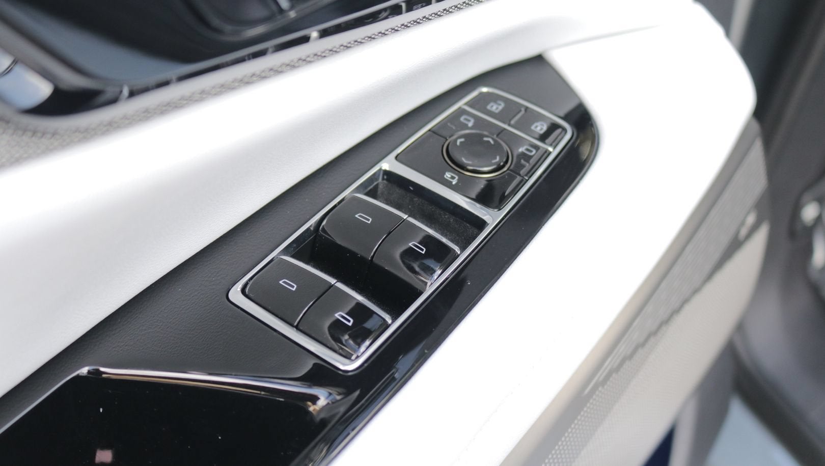 2027 Cadillac OPTIQ Luxury