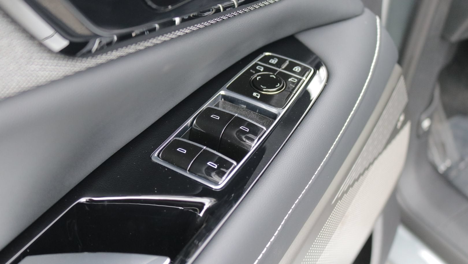 2027 Cadillac OPTIQ Luxury