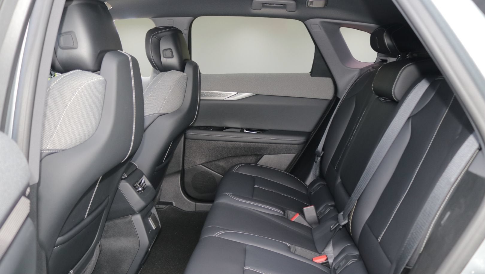 2027 Cadillac OPTIQ Luxury