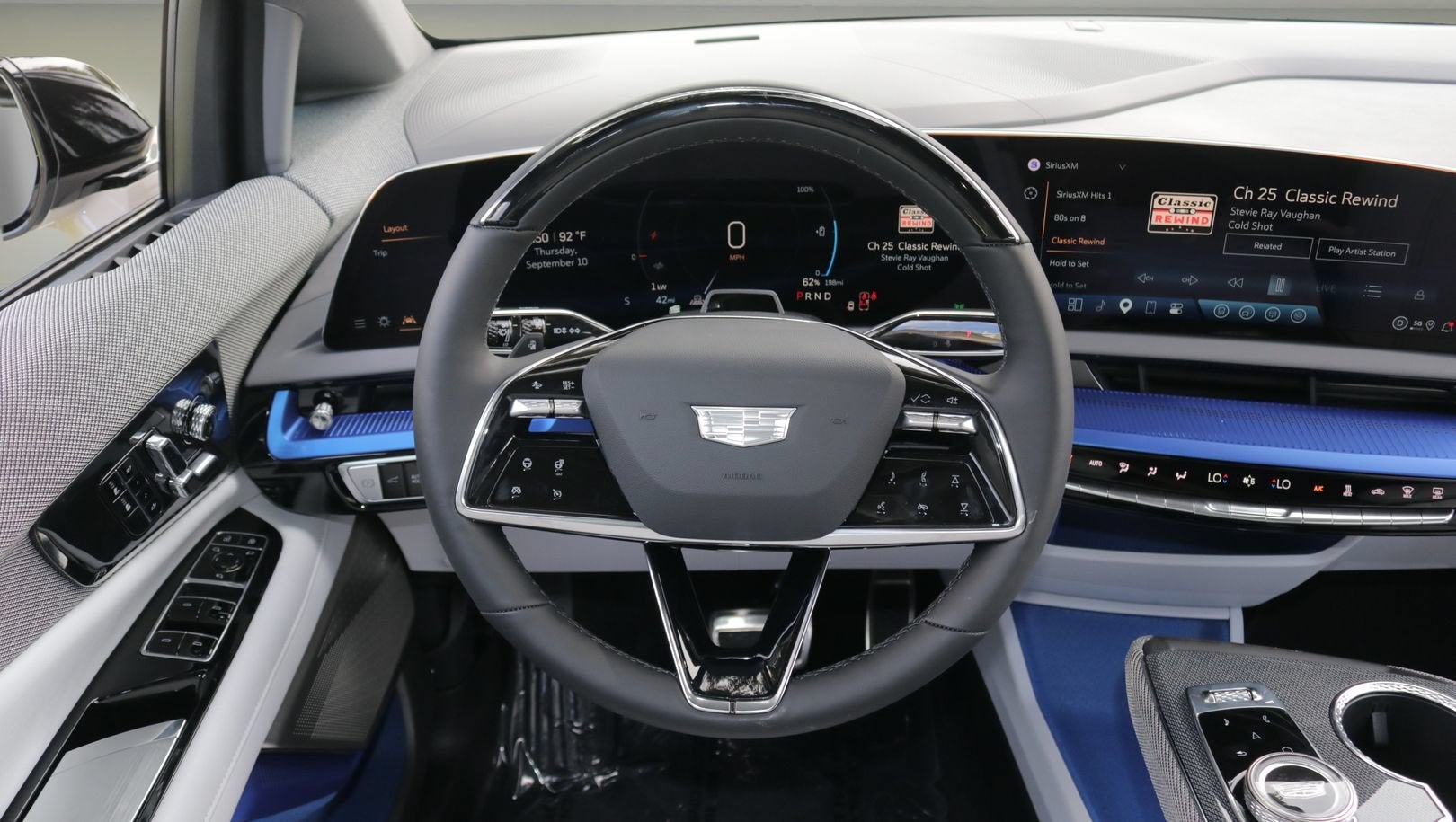 2027 Cadillac OPTIQ Luxury