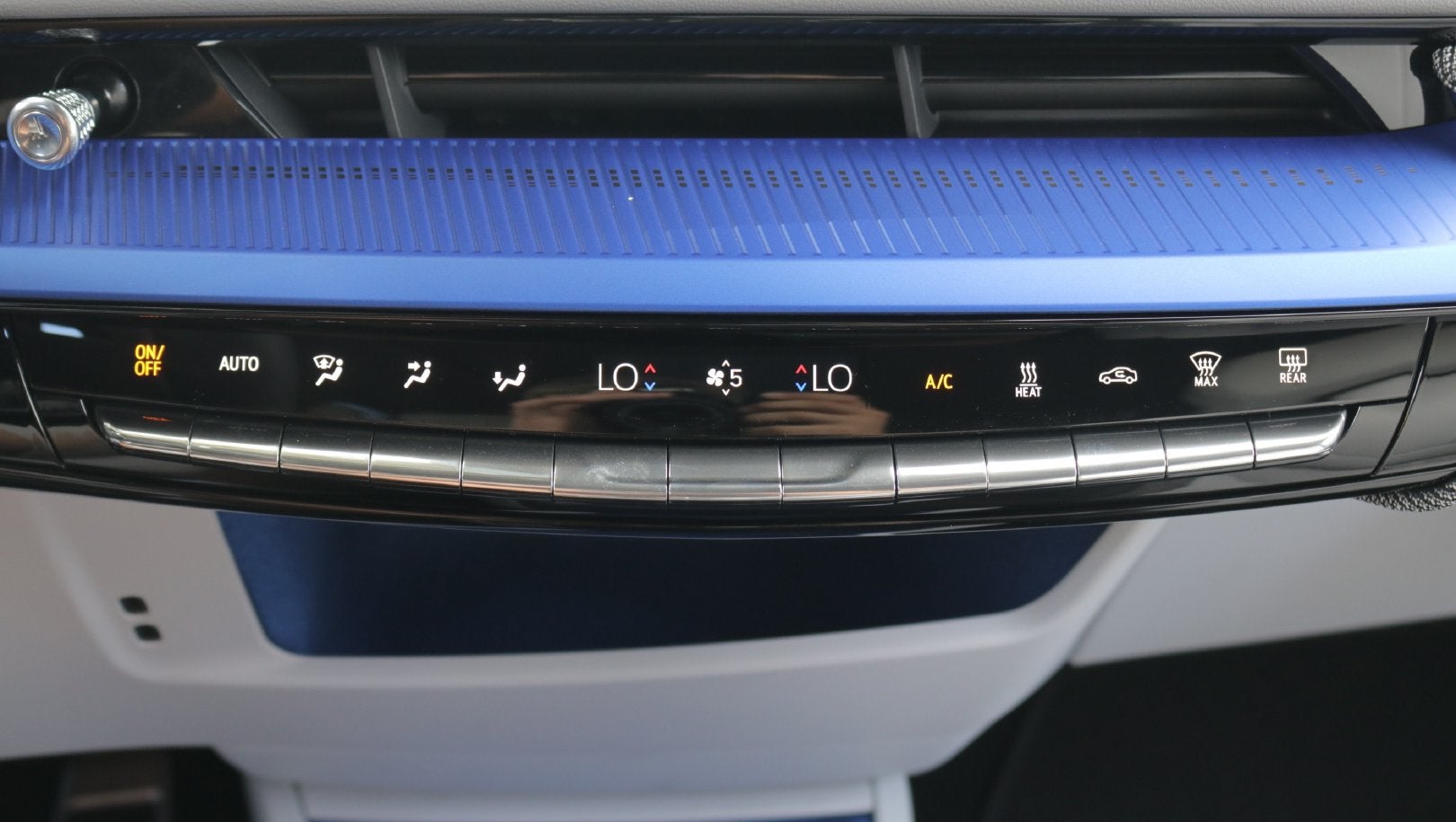 2027 Cadillac OPTIQ Luxury