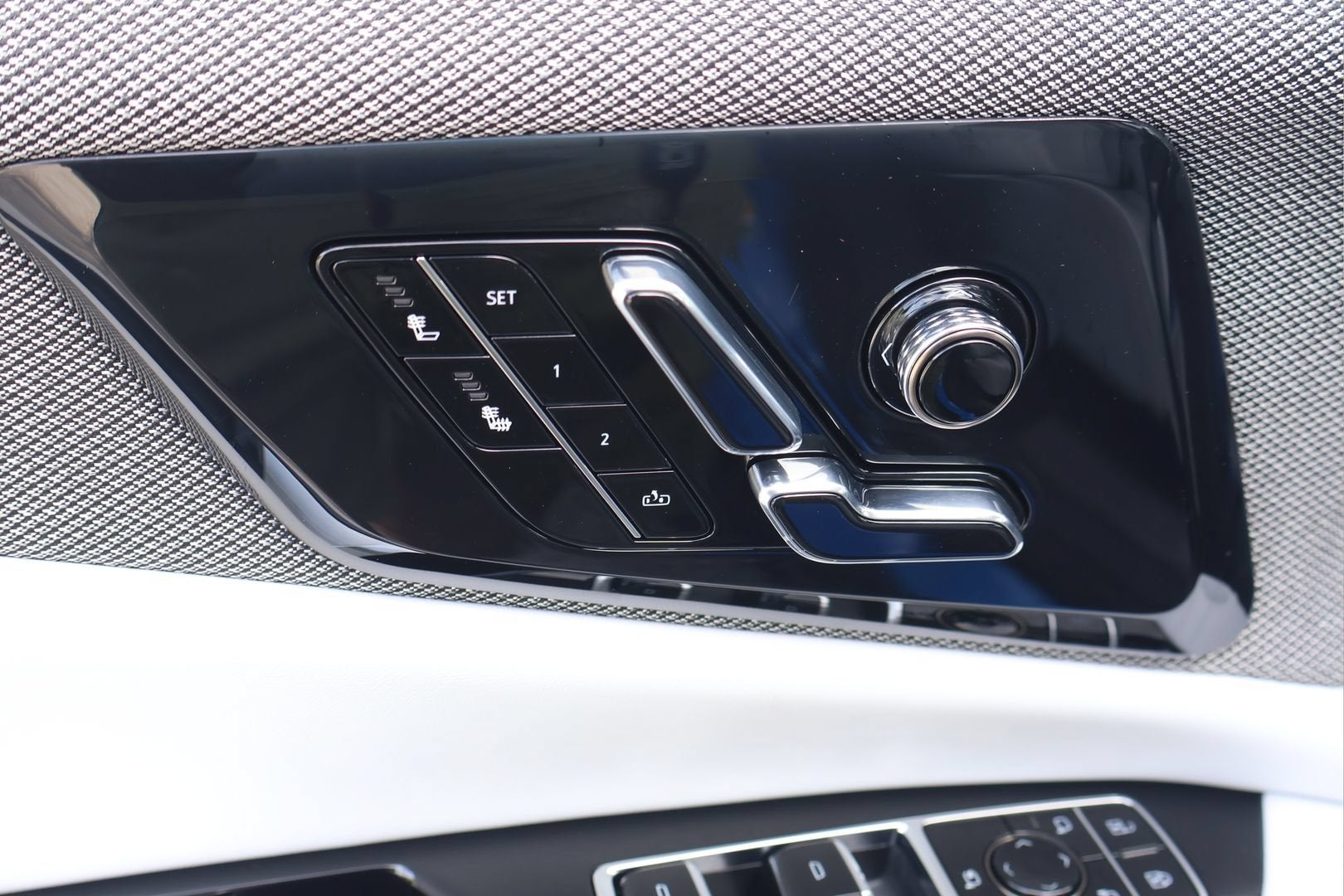 2027 Cadillac OPTIQ Luxury