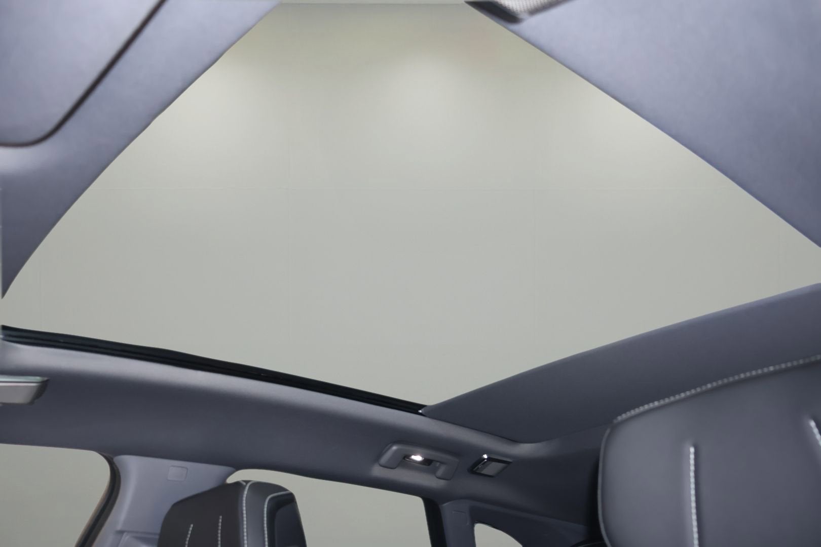 2026 Cadillac OPTIQ Premium Luxury