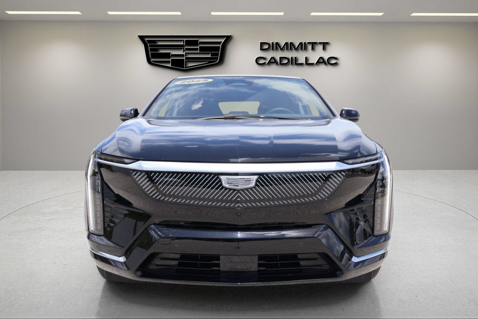 2025 Cadillac OPTIQ Luxury 2