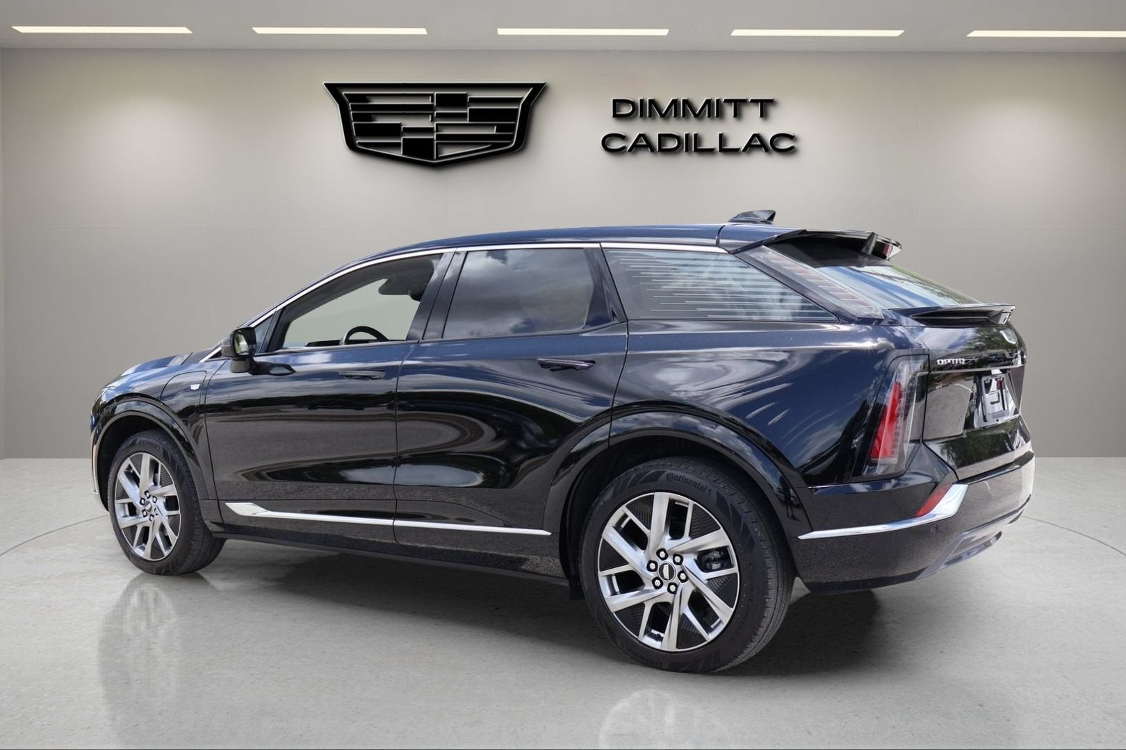 2025 Cadillac OPTIQ Luxury 2