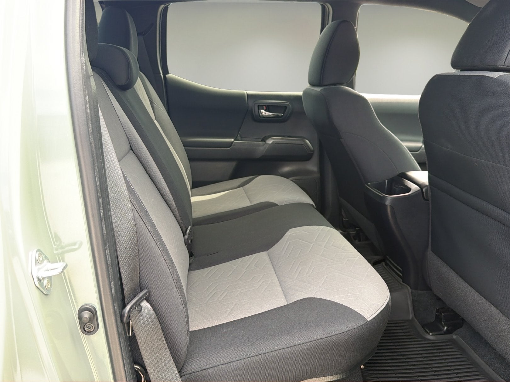 2022 Toyota Tacoma 2WD SR5