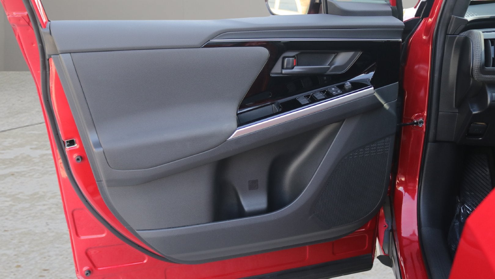 2023 Subaru Solterra Premium