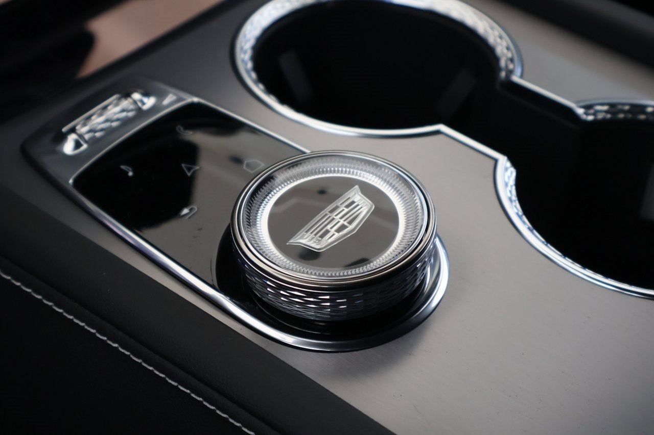 2026 Cadillac VISTIQ Luxury