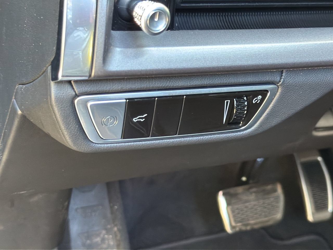 2027 Cadillac VISTIQ Sport
