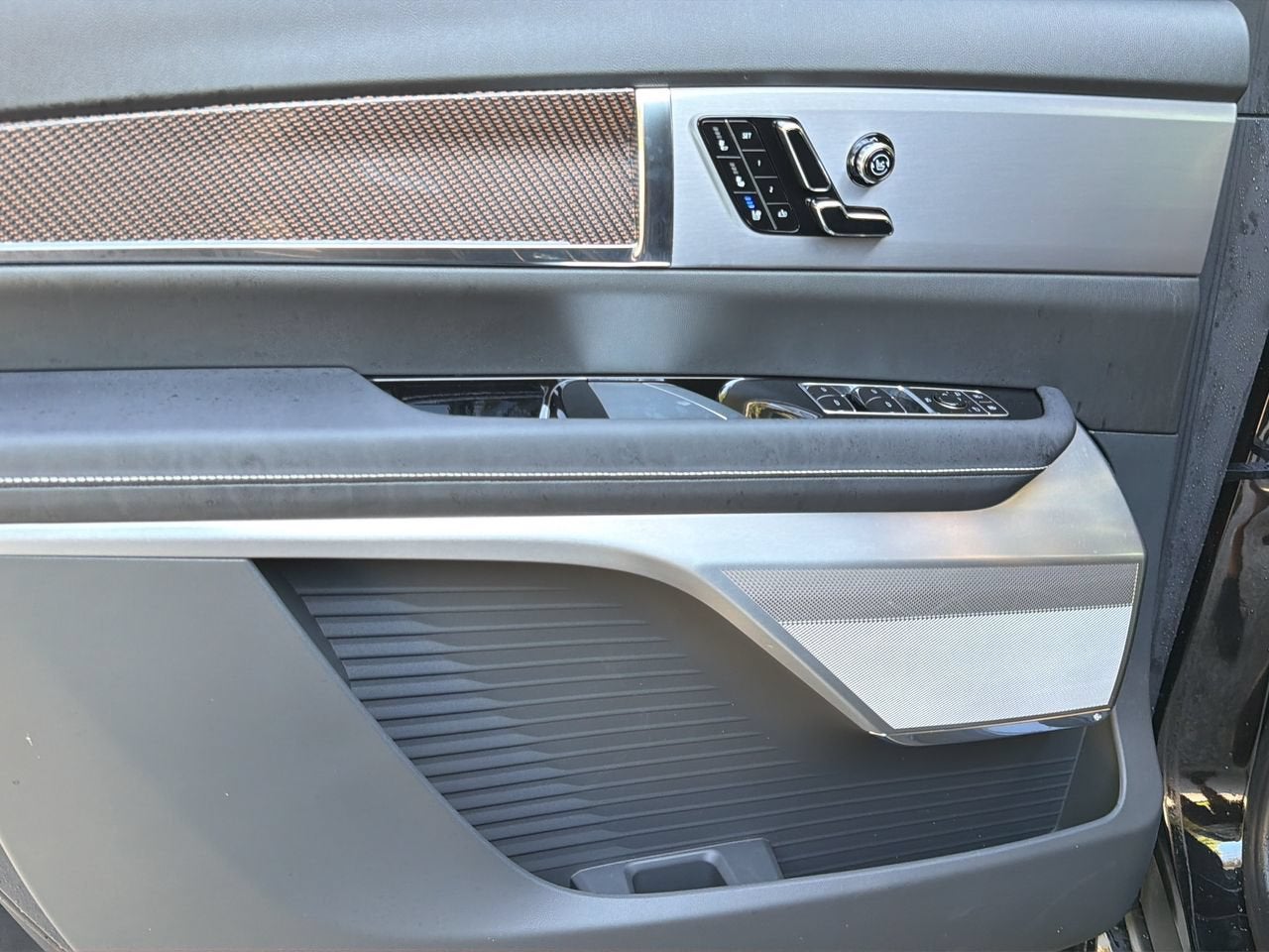 2027 Cadillac VISTIQ Sport