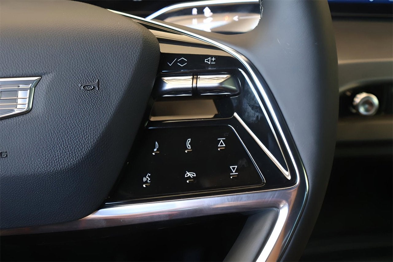 2026 Cadillac VISTIQ Sport