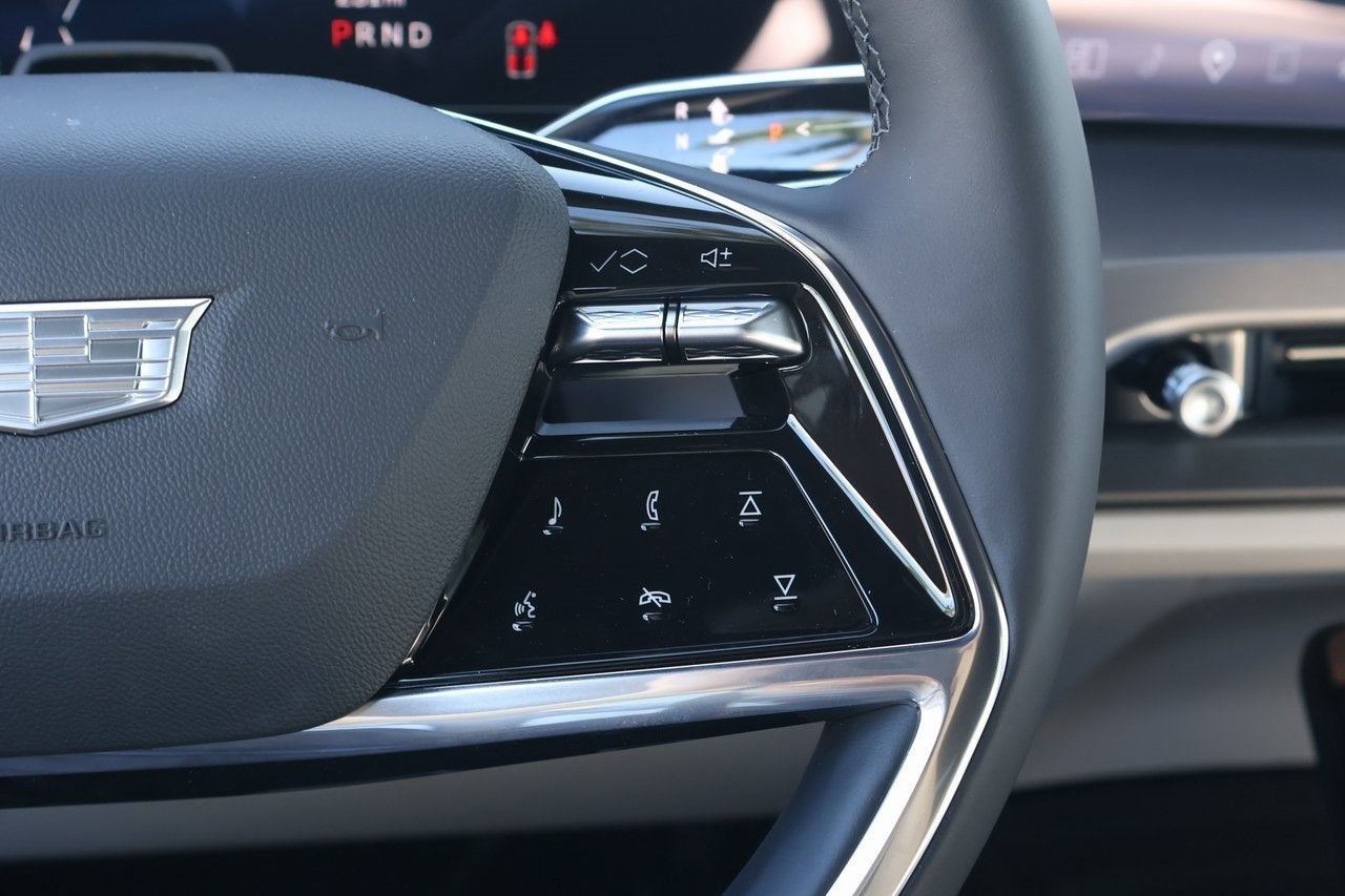 2026 Cadillac VISTIQ Sport