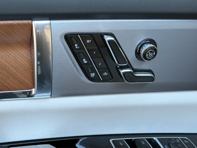 2027 Cadillac VISTIQ Sport