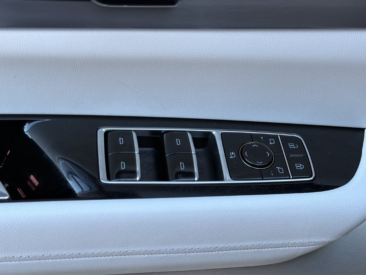 2027 Cadillac VISTIQ Sport