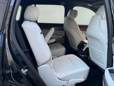2027 Cadillac VISTIQ Sport