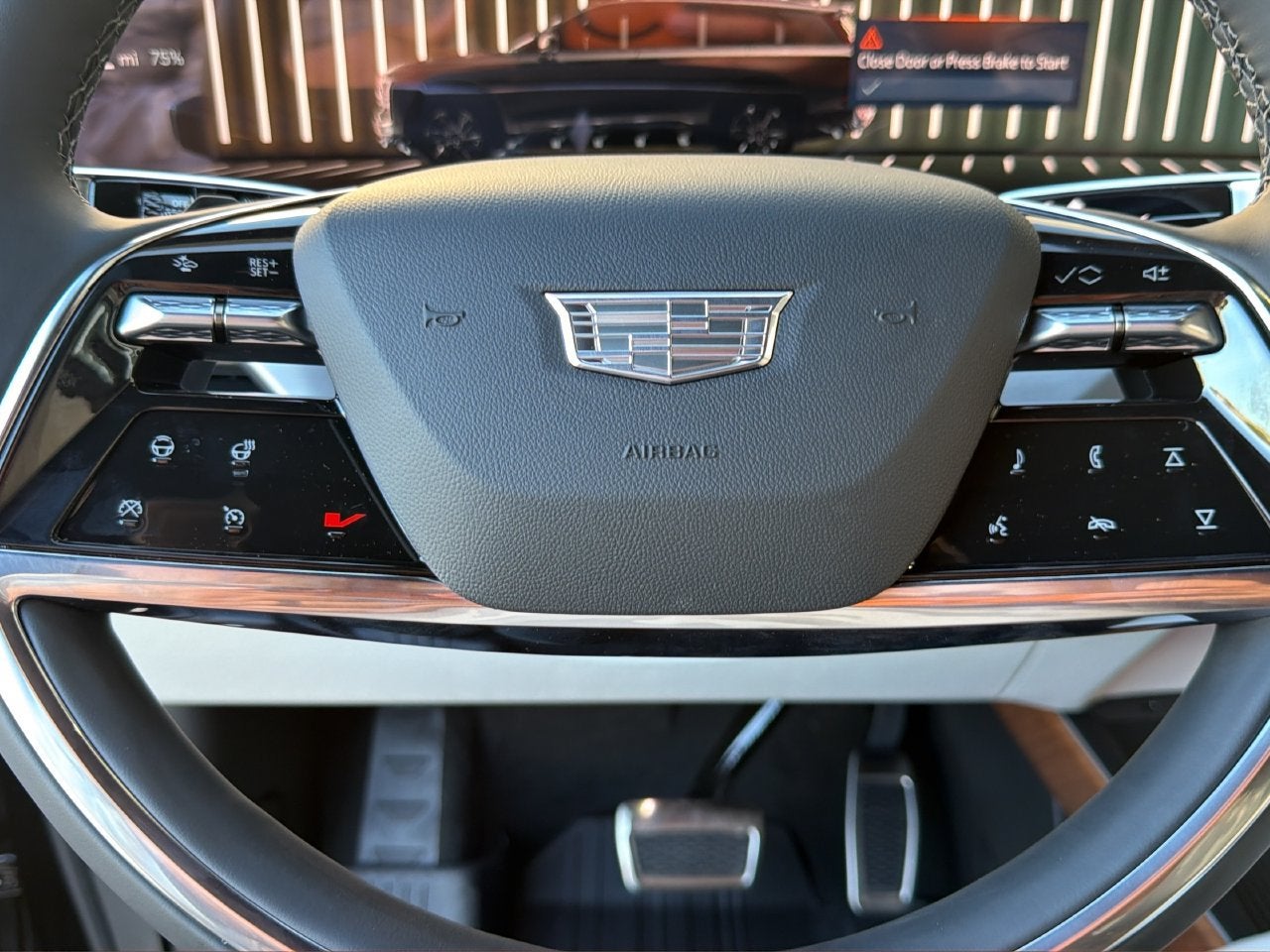 2027 Cadillac VISTIQ Sport