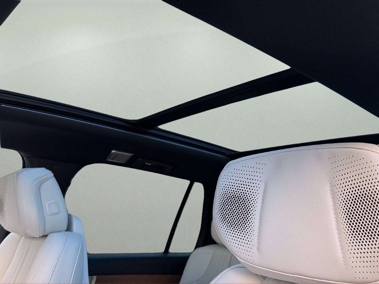 2027 Cadillac VISTIQ Sport