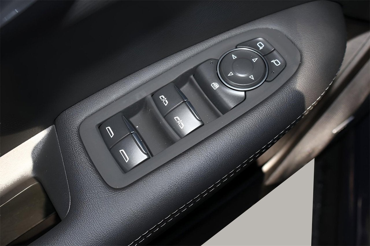 2025 Cadillac XT5 Luxury