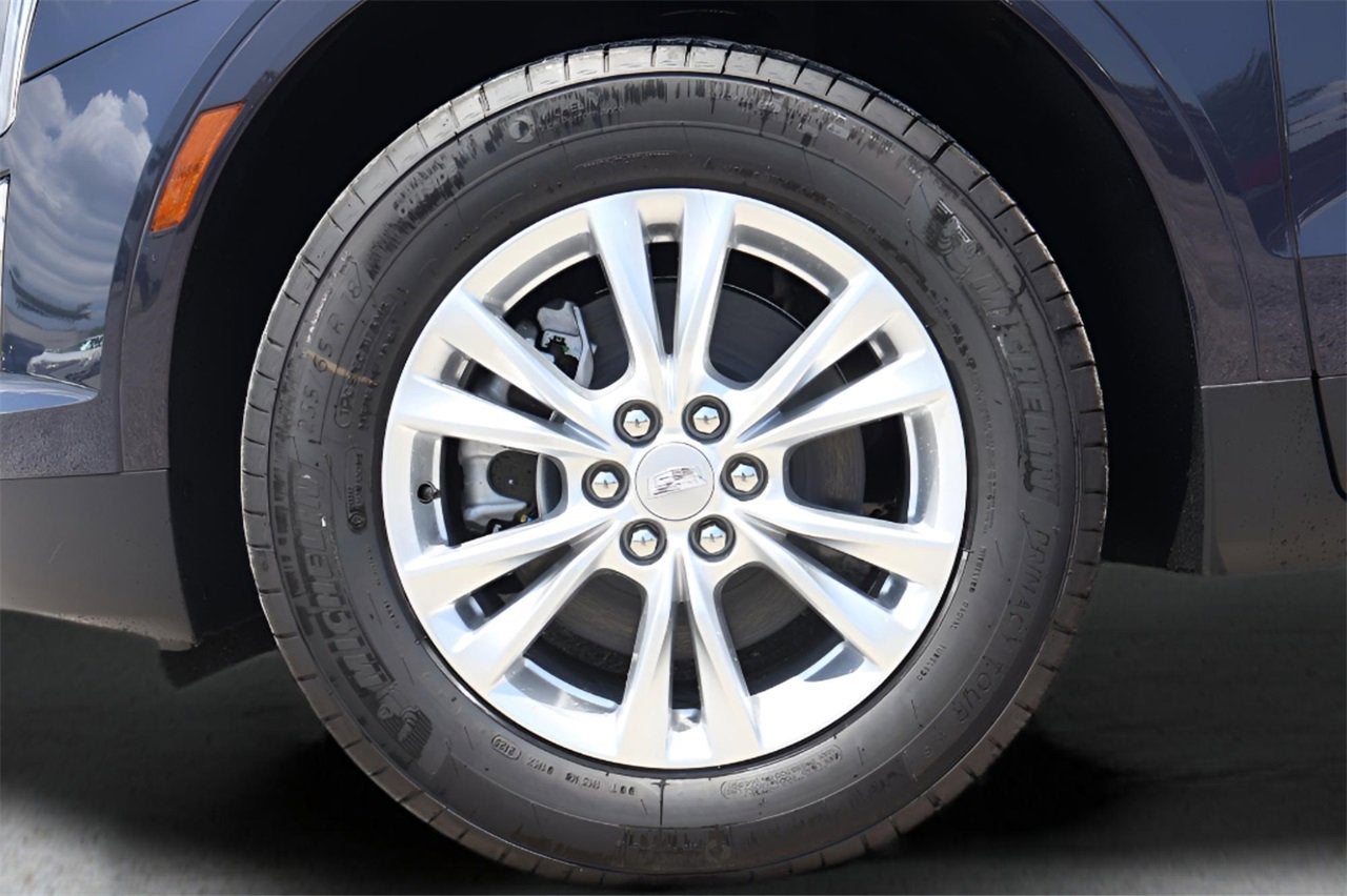 2025 Cadillac XT5 Luxury