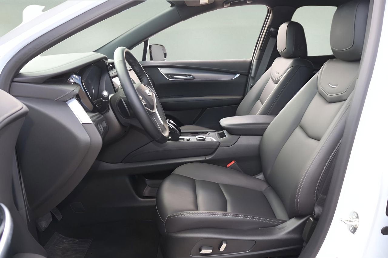 2025 Cadillac XT5 Luxury