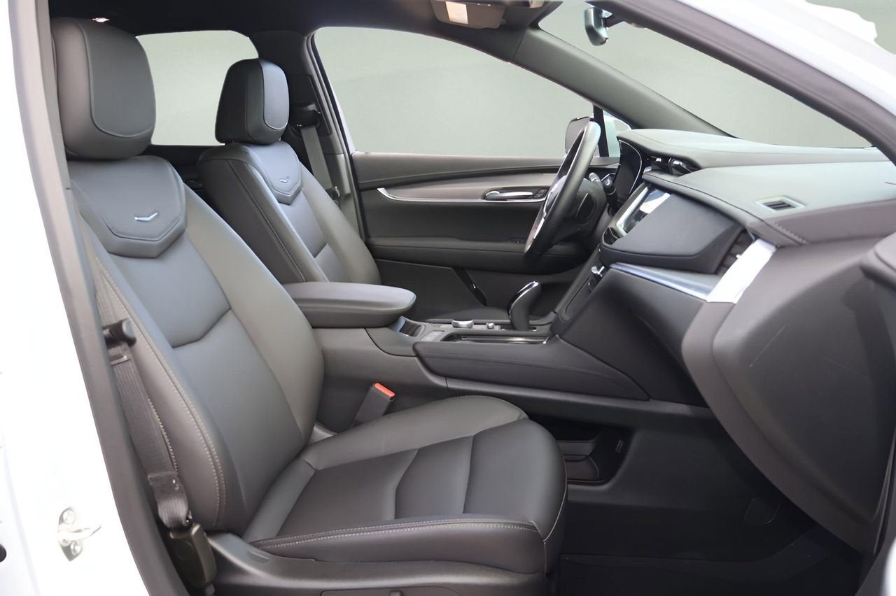 2025 Cadillac XT5 Luxury