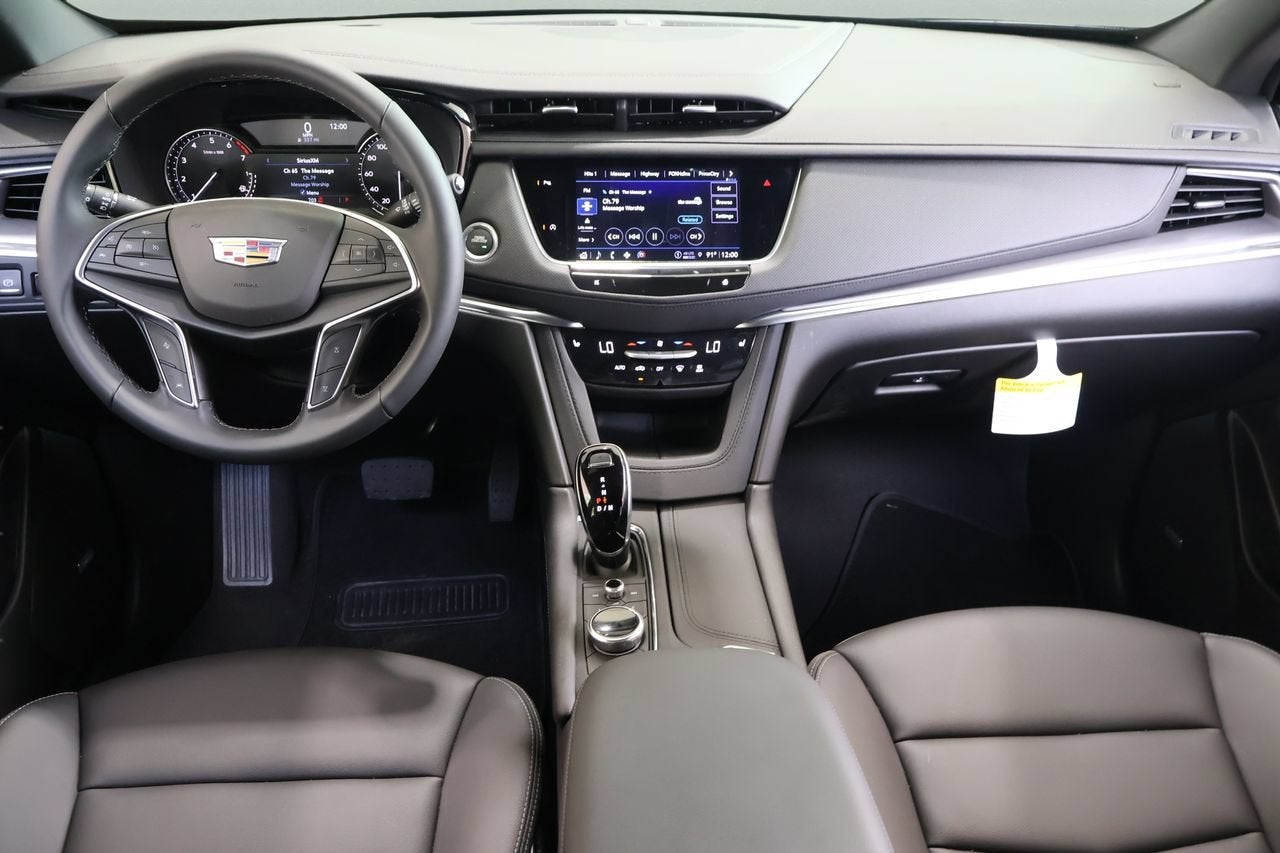 2026 Cadillac XT5 Luxury