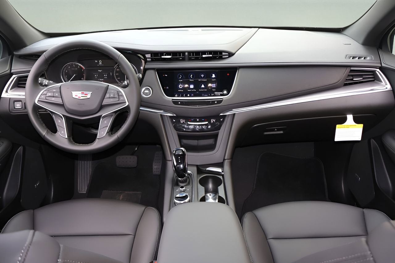 2026 Cadillac XT5 Luxury