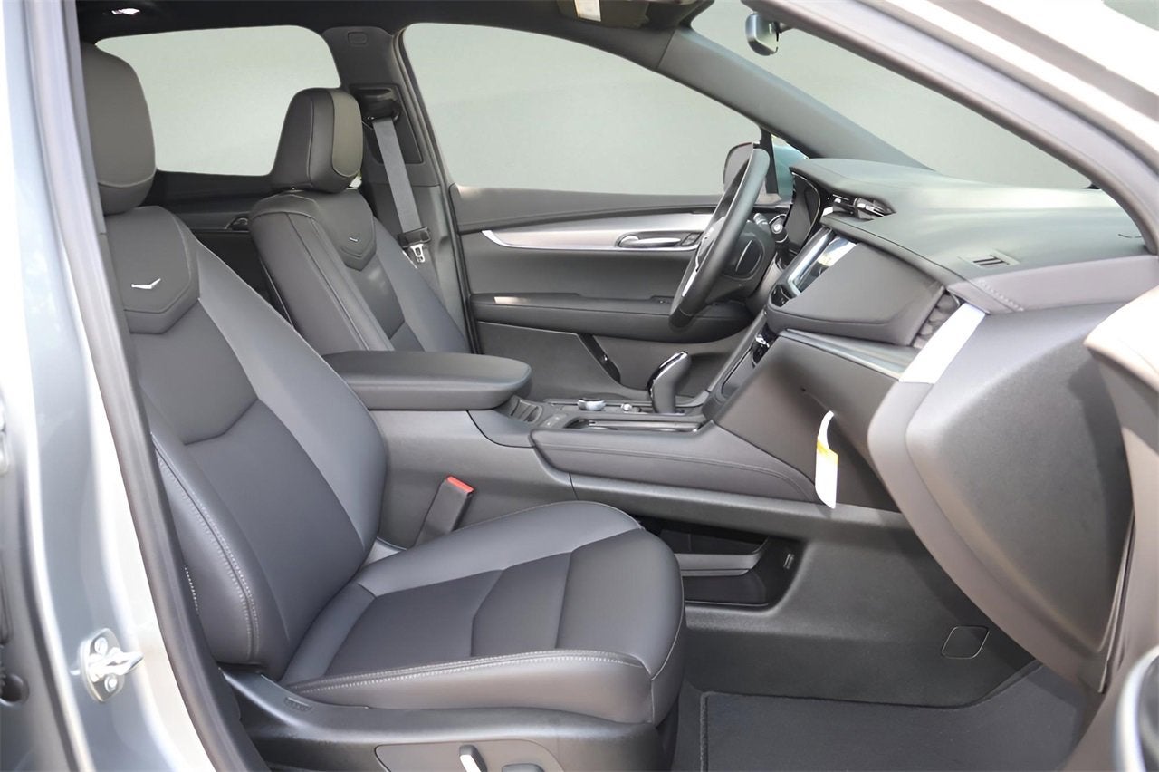 2025 Cadillac XT5 Luxury