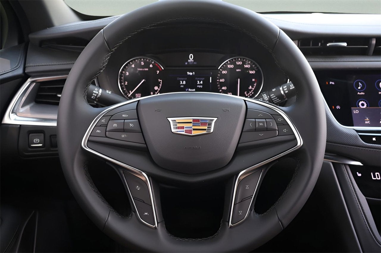 2025 Cadillac XT5 Luxury