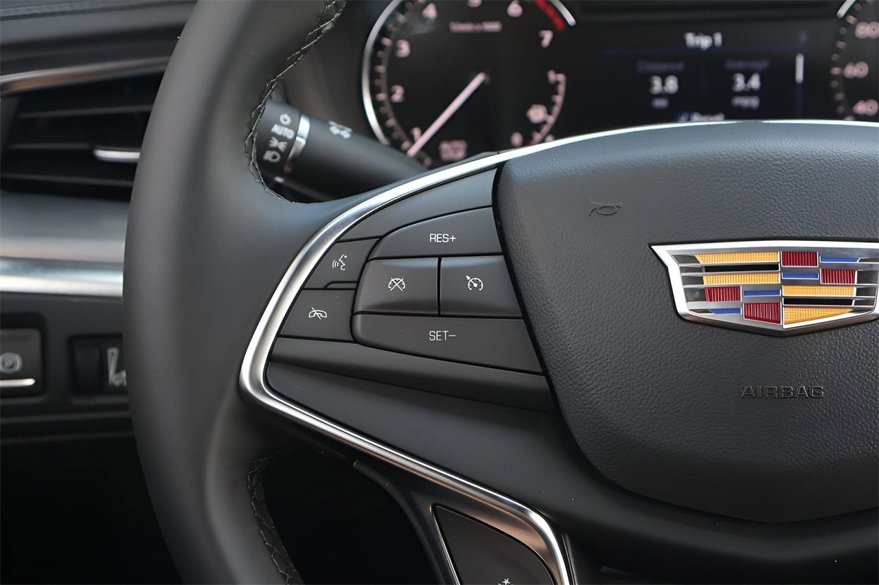 2025 Cadillac XT5 Luxury