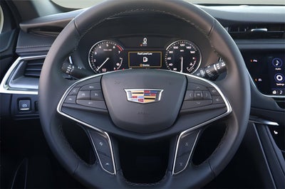 2025 Cadillac XT5 Luxury