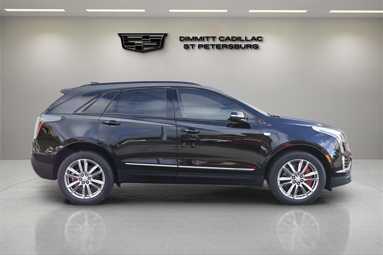 2025 Cadillac XT5 Sport