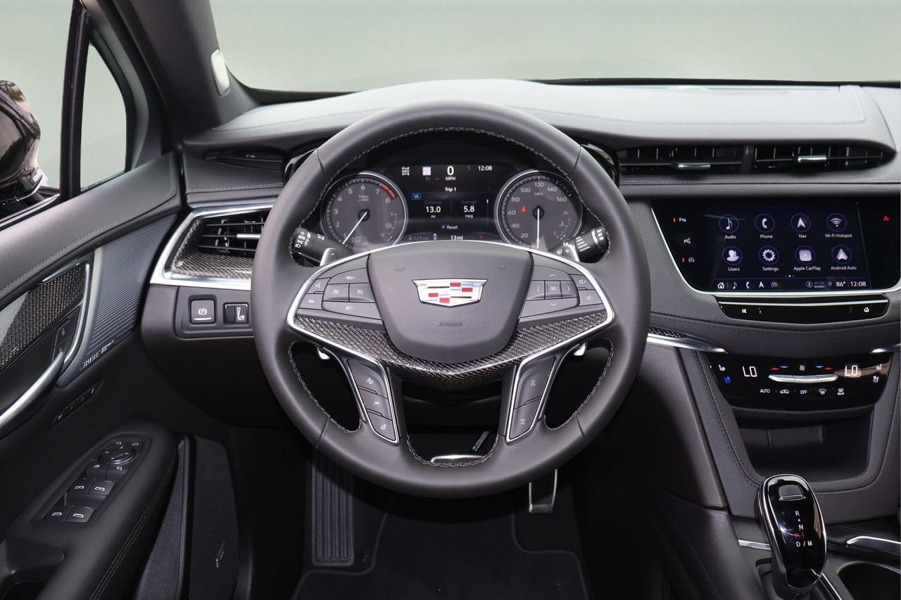 2026 Cadillac XT5 Sport